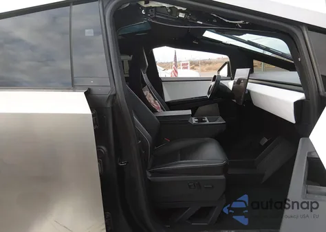 2025 Tesla Cybertruck All-Wheel Drive z USA, uszkodzony, nr VIN 7G2CEHED1SA060229